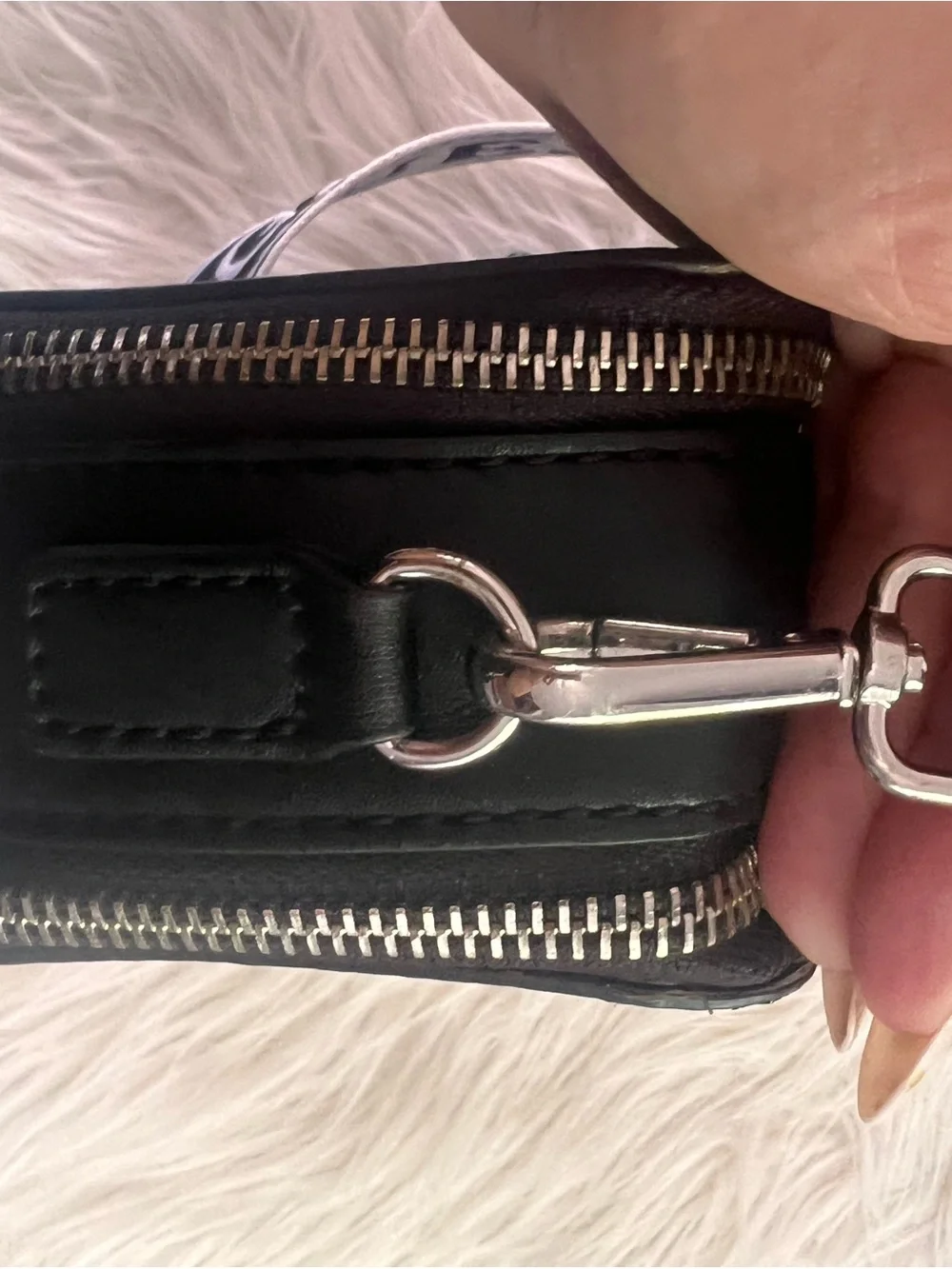 GUESS Black Logo Camera Crossbody Bag Silver G Wide Strap Double Zip